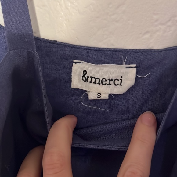 Denim colored cropped tank with ruffle - Picture 4 of 5